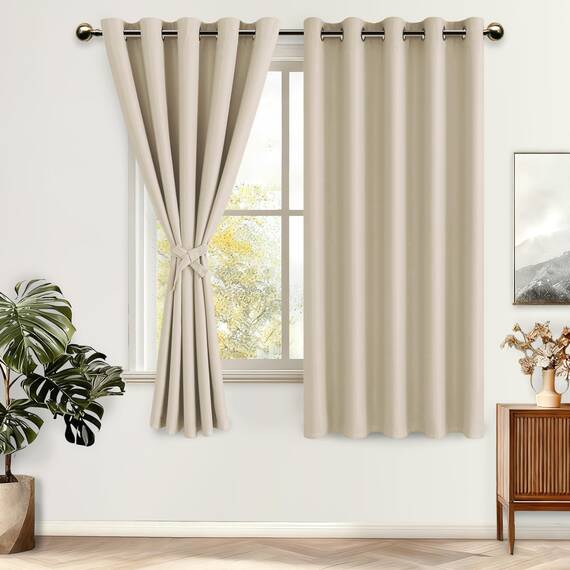 DWCN Blickdichte Vorhänge Verdunkelungsgardinen mit Ösen 2 Stücke Thermogardine für Wohnzimmer,Schlafzimmer,Hell Beige,137x167cm(HxB)