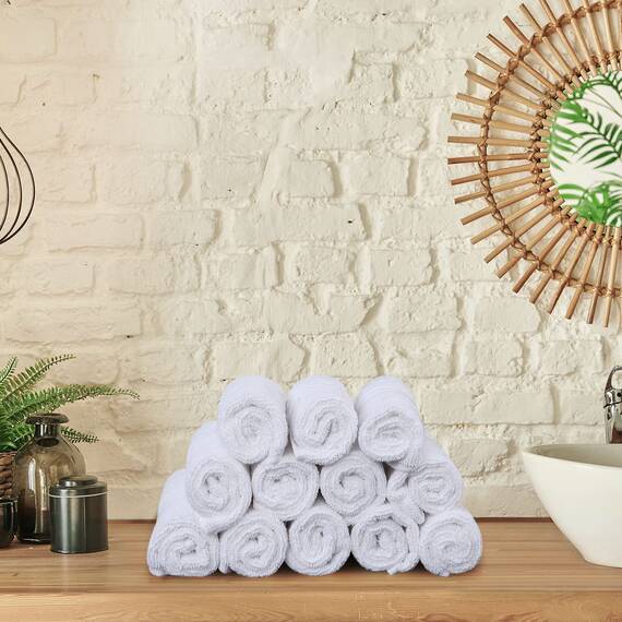 Utopia Towels - 12er Luxuriöses Waschlappen-Set aus 100% Baumwolle, saugfähig und weich, 30 x 30 cm, Seifentücher (Weiß)