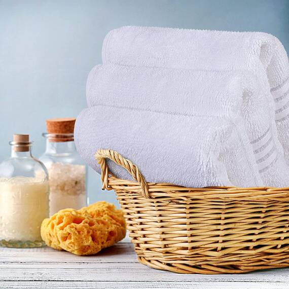 Utopia Towels - 12er Luxuriöses Waschlappen-Set aus 100% Baumwolle, saugfähig und weich, 30 x 30 cm, Seifentücher (Weiß)