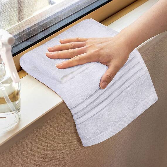 Utopia Towels - 12er Luxuriöses Waschlappen-Set aus 100% Baumwolle, saugfähig und weich, 30 x 30 cm, Seifentücher (Weiß)