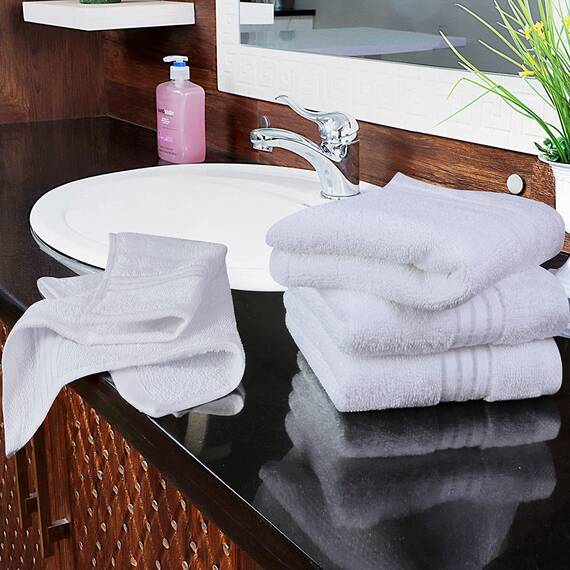 Utopia Towels - 12er Luxuriöses Waschlappen-Set aus 100% Baumwolle, saugfähig und weich, 30 x 30 cm, Seifentücher (Weiß)