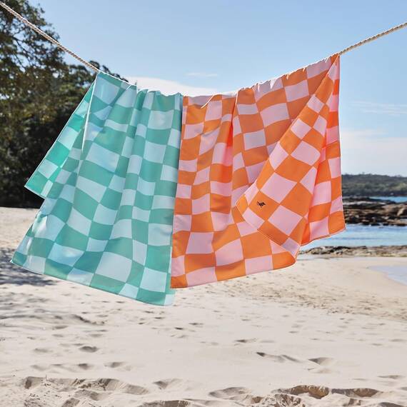 Dock & Bay Strandhandtuch - Schnell trocknende Mikrofaser, ohne Sand - Kompakt, Leicht - 100% recycelt - Inklusive Beutel - Check Mate, Large (160x90cm, 63x35)
