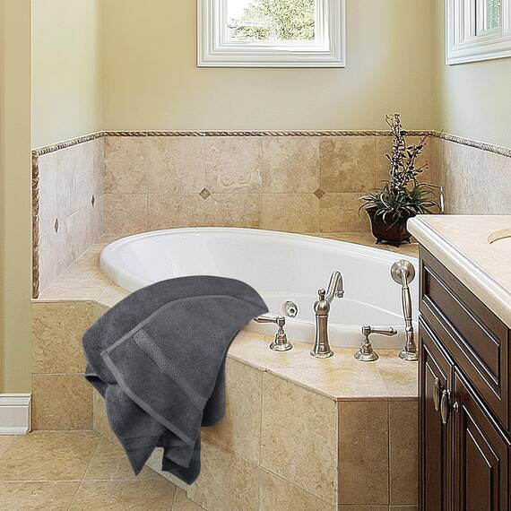 Utopia Towels -Badetücher Set Premium 100% ringgesponnene Baumwolle 69 x 137 cm Handtücher, sehr saugfähig, weiches Gefühl Duschtücher (Grau) (2er-Pack)