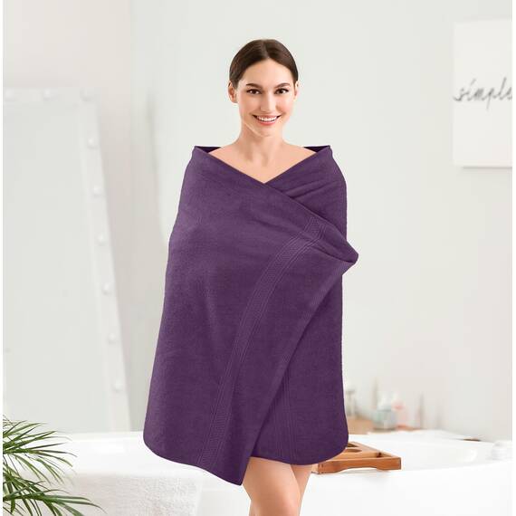 Utopia Towels - 4er-Pack Badetücher Set Premium 100% ringgesponnene Baumwolle 69 x 137 cm Handtücher, sehr saugfähig, weiches Gefühl Duschtücher (Pflaume)