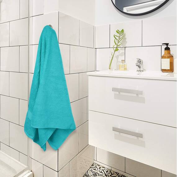 Utopia Towels - 4er-Pack Badetücher Set Premium 100% ringgesponnene Baumwolle 69 x 137 cm Handtücher, sehr saugfähig, weiches Gefühl Duschtücher (Türkis)