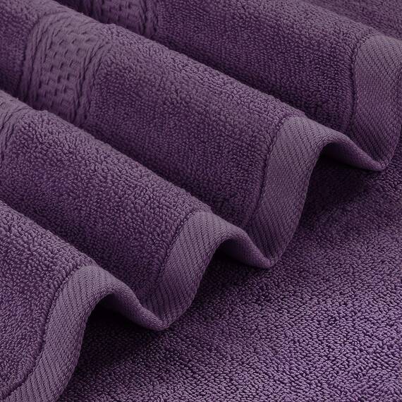 Utopia Towels - 4er-Pack Badetücher Set Premium 100% ringgesponnene Baumwolle 69 x 137 cm Handtücher, sehr saugfähig, weiches Gefühl Duschtücher (Pflaume)