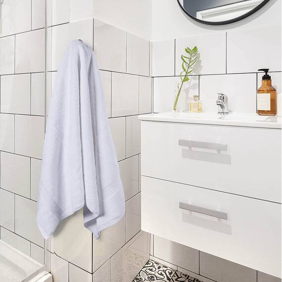 Utopia Towels - 4er-Pack Badetücher Set Premium 100% ringgesponnene Baumwolle 69 x 137 cm Handtücher, sehr saugfähig, weiches Gefühl Duschtücher (Weiß)