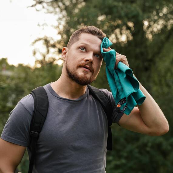 BAGAIL Mikrofaser Handtuch - Kompakt, Ultra Leicht, Schnelltrocknend - Microfaser Handtücher mit Atmungsaktive Eva Box - Perfekte Sporthandtuch, Strandhandtuch, Reisehandtuch und Badehandtücher