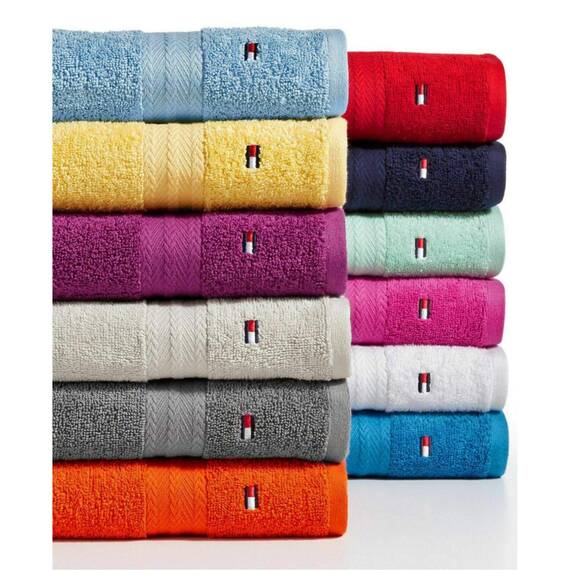 Tommy Hilfiger Modernes amerikanisches Badetuch, 76,2 x 137,2 cm, 100% Baumwolle, 574 g/m² (chinesisches Rot)