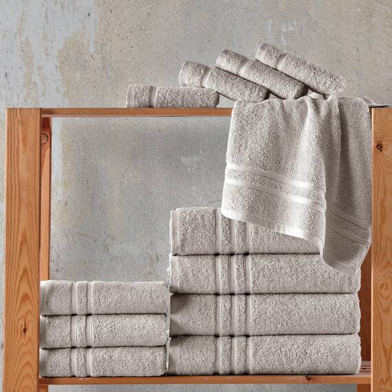 Hammam Linen Ice Silver Badetücher, 4er-Pack, 68 x 137 cm, weich und saugfähig, Premium-Qualität, perfekt für den täglichen Gebrauch, 100% Baumwolle, 600 g/m²