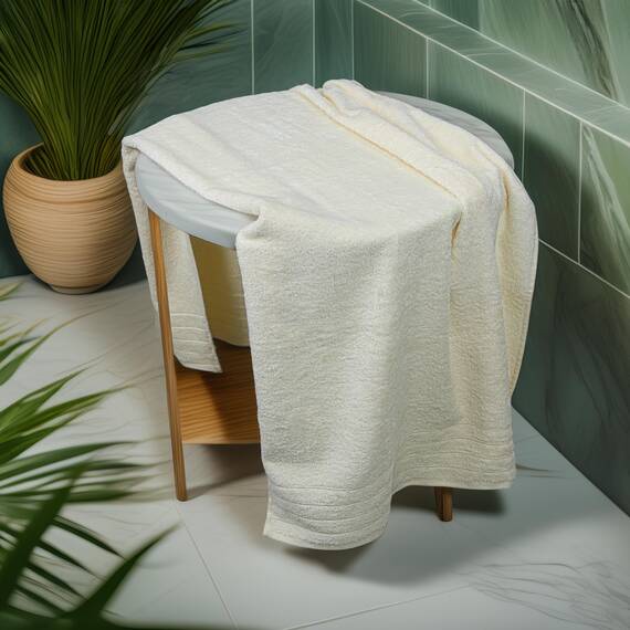 Tens Towels Extra große Badetücher, 76,2 x 152,4 cm, 100 % Baumwolle, größeres und leichteres Gewicht, schnelles trocknen, super weich und saugfähig, perfekt für Badezimmer, 4 Stück, Cremefarben