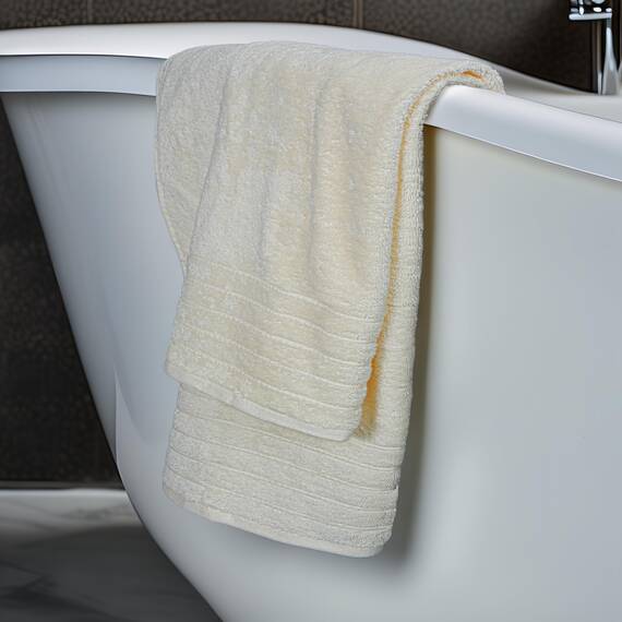 Tens Towels Extra große Badetücher, 89 x 178 cm, 100 % Baumwolle, größeres und leichteres Gewicht, schnelles trocknen, super weich und saugfähig, übergroße Badetücher, 2 Stück, Cremefarben