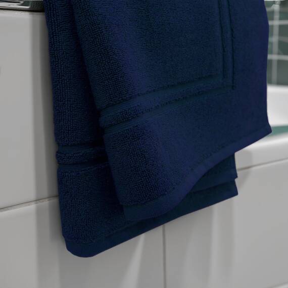 Tens Towels Badematten aus 100 % Baumwolle, 50,8 x 81,3 cm, super saugfähig, Premium-Bodentücher in Hotelqualität, luxuriös, weich und schnell trocknend, kein Badezimmerteppich, Marineblau, 2 Stück