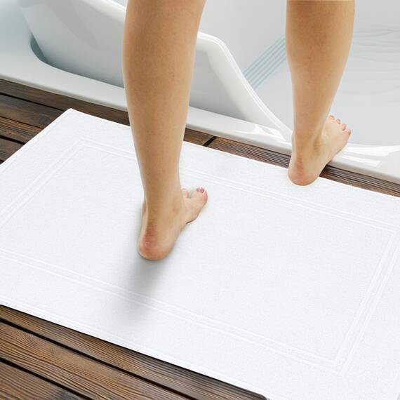 Tens Towels Badematten aus 100 % Baumwolle, 50,8 x 81,3 cm, super saugfähig, Premium-Bodentücher in Hotelqualität, luxuriös, weich und schnell trocknend, kein Badezimmerteppich, Weiß, 2 Stück