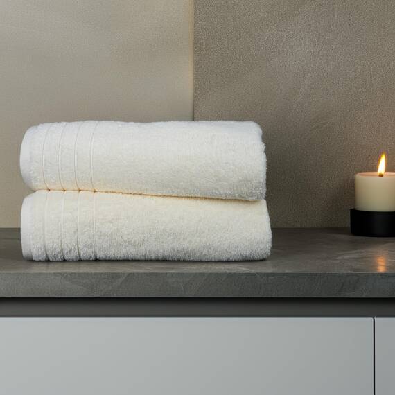 Tens Towels Extra große Badetücher, 76,2 x 152,4 cm, 100 % Baumwolle, größeres und leichteres Gewicht, schnelles trocknen, super weich und saugfähig, perfekt für Badezimmer, 4 Stück, Cremefarben