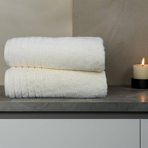 Tens Towels Extra große Badetücher, 89 x 178 cm, 100 % Baumwolle, größeres und leichteres Gewicht, schnelles trocknen, super weich und saugfähig, übergroße Badetücher, 2 Stück, Cremefarben