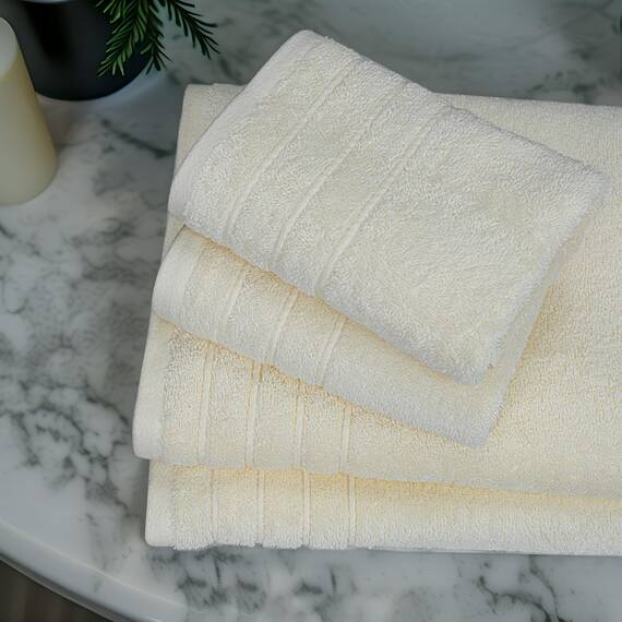 Tens Towels Badetücher Set, 2 extra große Badetücher, 2 Handtücher, 4 Waschlappen, 100% Baumwolle, schnell trocknend, Badhandtücher Set für den täglichen Gebrauch (8er-Set) Elfenbein