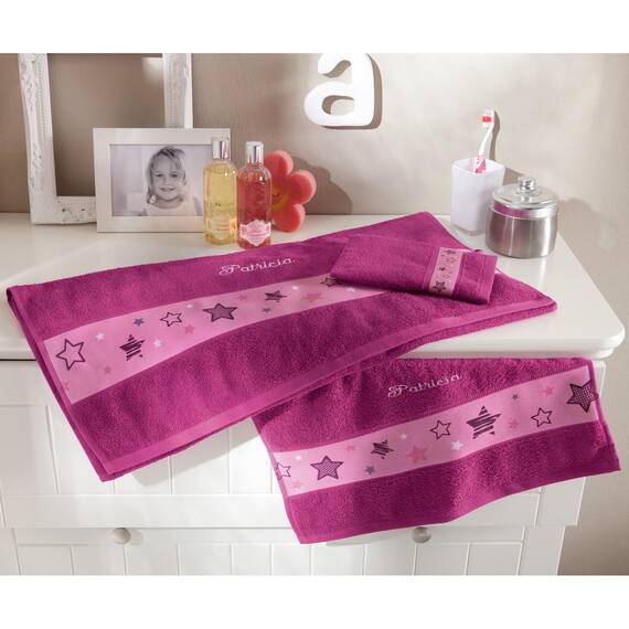 Erwin Müller Kinder-Handtuchset, Frottier-Set 3-TLG. mit Namen personalisiert, Sterne saugstark, 1 Handtuch, 1 Badetuch, 1 Waschhandschuh Beere, 70x110 cm + 50x70 cm + 15x21 cm - 100% Baumwolle