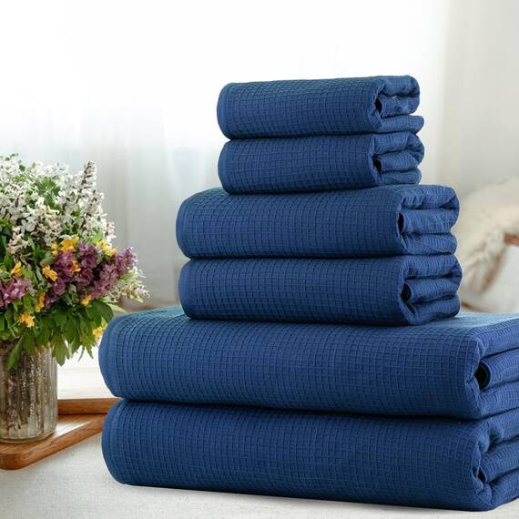 Casa Copenhagen, 6teiliges Designer Handtuch Geschenkset aus 100% ägyptischer Baumwolle –Marineblau, 600 g/m² (2Badetücher, 2Handtücher, 2Waschhandschuhe) Geschenkbox für Damen & Herren