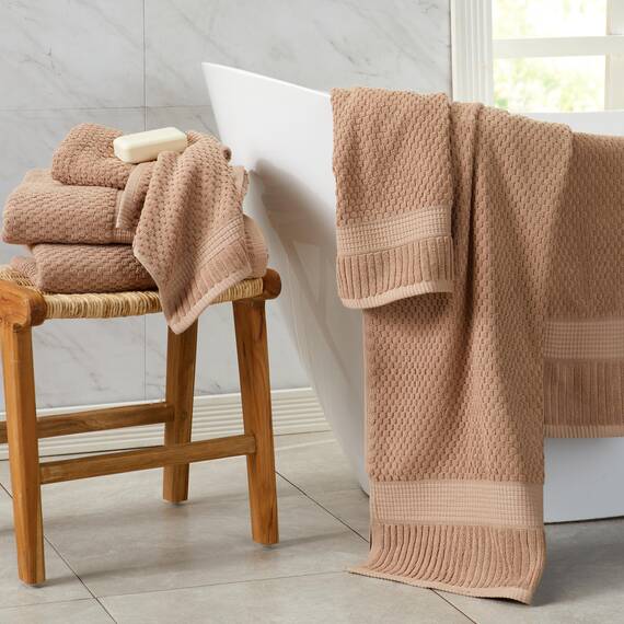 NY Loft 4-teiliges Badetuch-Set, 100 % Baumwolle, super weich und saugfähig, schnell trocknend, strukturierte und strapazierfähige Baumwolle, Trinity-Kollektion, 4 Stück, 76,2 x 132,1 cm, Helltaupe