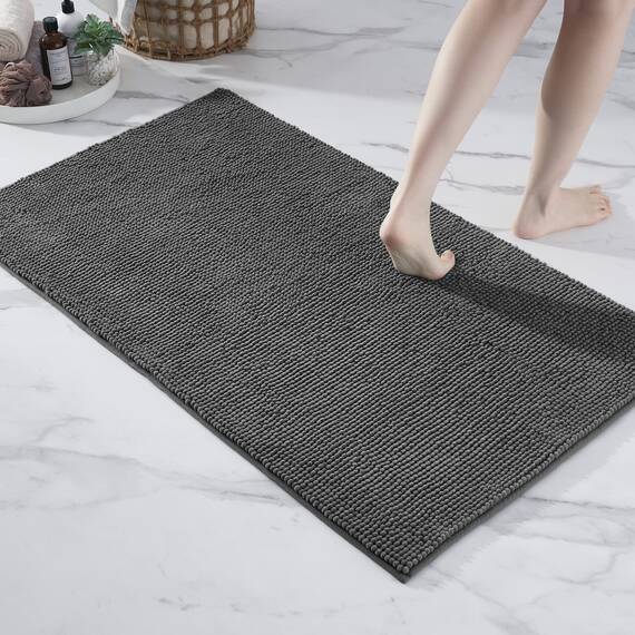 Decomira Badematte rutschfest | Als Badteppich Set kombinierbar | Badezimmer-Teppich Bad-Vorleger waschbar aus Chenille | Duschvorleger für Dusche, Badewannen, WC Deko | Dunkelgrau - 70x120 cm