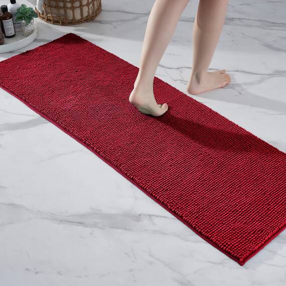 Decomira Badematte rutschfest | Als Badteppich Set kombinierbar | Badezimmer-Teppich Bad-Vorleger waschbar aus Chenille | Duschvorleger für Dusche, Badewannen, WC Deko | Rot - 50x150 cm