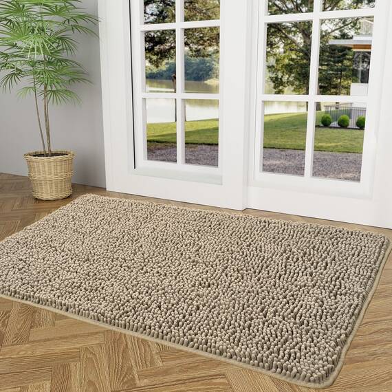 Ompaa Chenille Badvorleger, Plüsch Badematten für Badezimmer, super weich, saugfähig, rutschfest, Teppiche für Badewanne/Dusche/Waschküche, maschinenwaschbarer Teppich, 61 x 43,2 cm, beige
