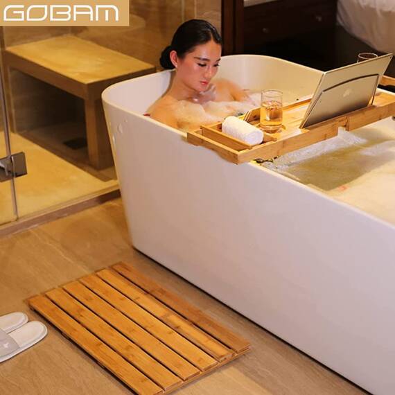 GOBAM Bambus Badematte, Bambusmatte für Innen und Außen, Duschmatte rutschfeste Bodenmatte für Dusche, Badewanne, Spa, Sauna, Eingang, Schwimmbad, leicht zu reinigen (Natürlich, 66 x 40cm)