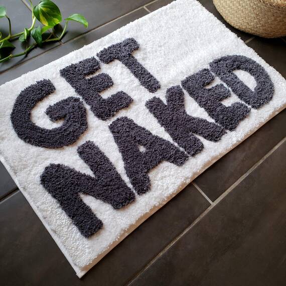 New Mungo Get Naked Badematte für die Badewanne, niedliche Badteppiche für Wohnungsdekoration, Badematten für Badezimmer als Duschbodenmatte, getufteter grauer und weißer Badezimmerteppich, 78,7 x