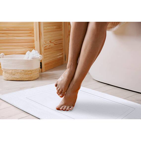 Utopia Towels - 2er Pack groß Badematte Badvorleger (53 x 86 cm) - 100% Baumwolle Frottee -Waschbare Badteppich (Weiß)