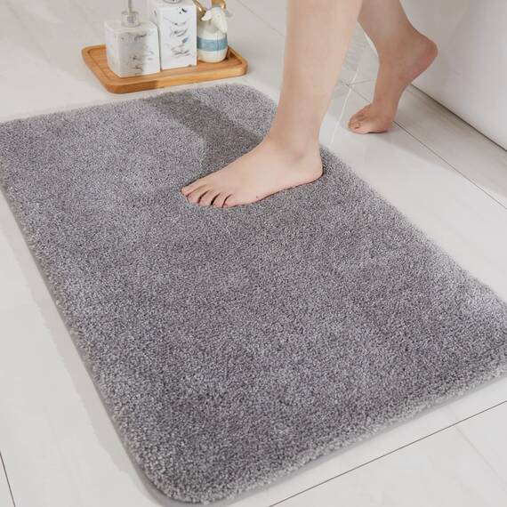 COSY HOMEER Badteppiche für Badezimmer, extra dick – rutschfeste Badematten, weiches Plüschgarn, zottelig, 100 % starke Mirco-Polyester-Matte, Wohnzimmer, wasserabsorbierend (grau, 50.8x81.3 cm)