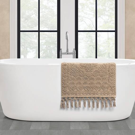 French Connection Nellore Badezimmerteppiche, gewebte und perlenbesetzte Badezimmermatten, langlebige Badteppiche, Dicke Badematten für Badezimmer und Duschvorleger, 50,8 x 96,5 cm, Taupe