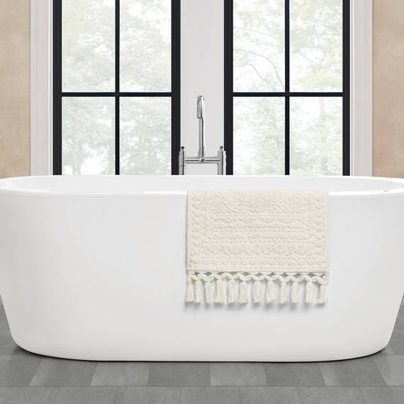 French Connection Nellore Badezimmerteppiche, gewebte und perlenbesetzte Badezimmermatten, langlebige rutschfeste Badteppiche, Dicke Badematten für Badezimmer und Dusche, 43,2 x 71,1 cm, Elfenbein