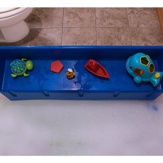 Tub Topper® BadewannenSpritzschutz Spielregal Bereich – Spielzeugablage Caddy Halter Aufbewahrung – Saugnäpfe Befestigung an der Badewanne – kein Verschütten von Wasser im Badezimmer – Spaß für