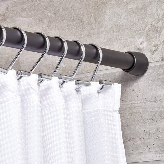 iDesign Duschvorhangstange, kurze Teleskopstange aus Metall, ausziehbare Duschvorhangstange ohne Bohren für Dusche und Badewanne, mattschwarz