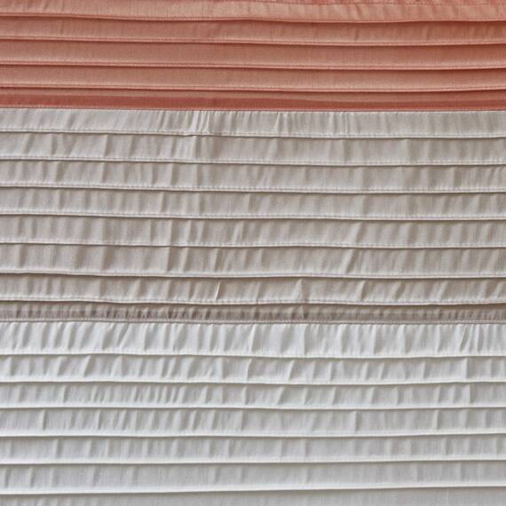 Madison Park Amherst Badezimmer-Duschvorhang, Kunstseide, gestreift, modern, Mikrofaser, 183 x 183 cm, Koralle
