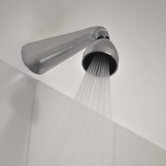 Siroflex Fester Duschkopf Antikalk 10 Stück 2765/10, ABS Chrom, Breiter Strahl, Universalanschluss 1/2", Abnehmbarer Wassersparer, Edelstahlfilter, Für Gewerbe & Professionelle Nutzung, Made in Italy