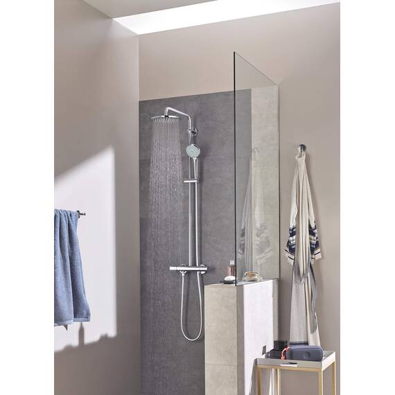 GROHE Euphoria 210, Duschsystem (Regendusche mit Thermostat und schwenkbarem Kopfbrausearm, Sicherheitssperre bei 38C, Duscharmatur mit Ablage und Antikalk-System), chrom, 27964000
