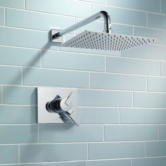 25cm Großer Regenbrause, Voolan Quadrat Hochdruck Duschkopf aus Edelstahl 304, Komfortables Duscherlebnis auch bei Niedrigem Wasserdruck, Installierbar an der Wand oder Decke (Chrom)