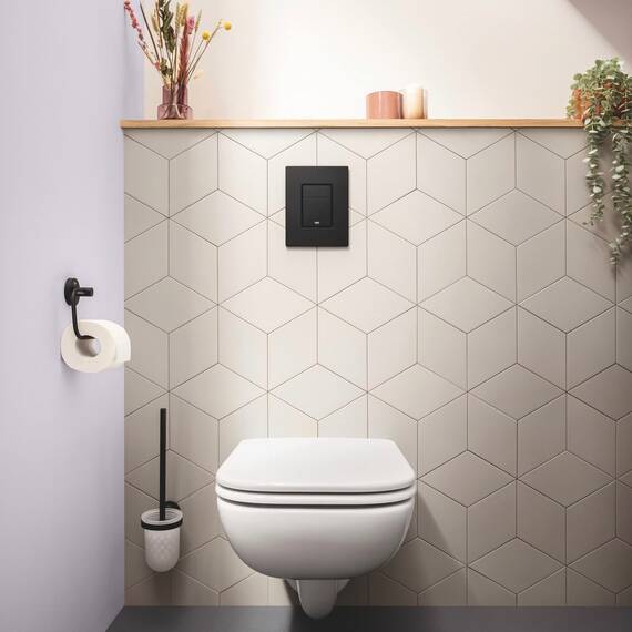 GROHE Even, Abdeckplatte WC (Betätigungsplatte wassersparend, Anti-Fingerprint Oberfläche, 2-Mengen Spülung, Drückerplatte für den Spülkasten), mattschwarz, 38966KF0