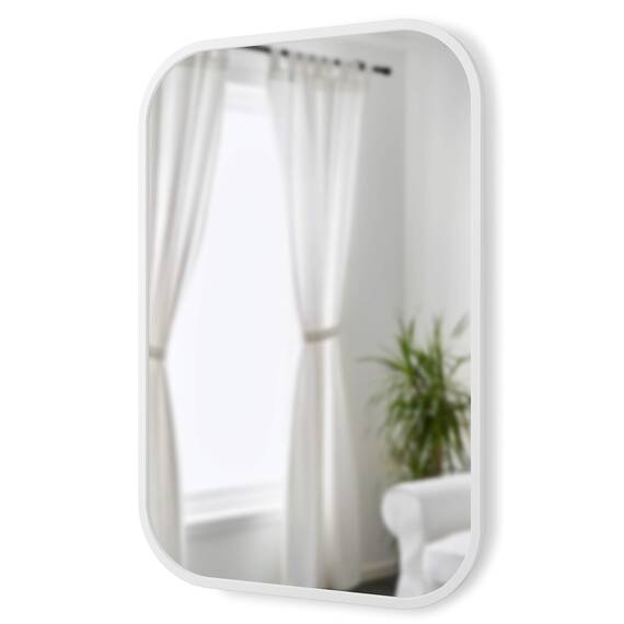 Umbra Hub Wandspiegel – Rechteckiger Spiegel für Diele, Badezimmer, Wohnzimmer und Mehr, Weiss, 61x91 cm