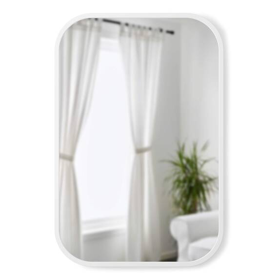 Umbra Hub Wandspiegel – Rechteckiger Spiegel für Diele, Badezimmer, Wohnzimmer und Mehr, Weiss, 61x91 cm