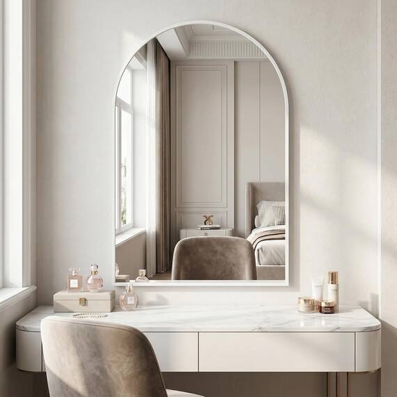 BEAUTYPEAK Bogen Wandspiegel mit Weiß, 91x61 cm Bruchsichere Aluminiumlegierung Rahmen Badspiegel, Kann an die Wand Gelehnt oder Aufgehängt Werden, Standspiegel für Schlafzimmer, Bad und Toiletten