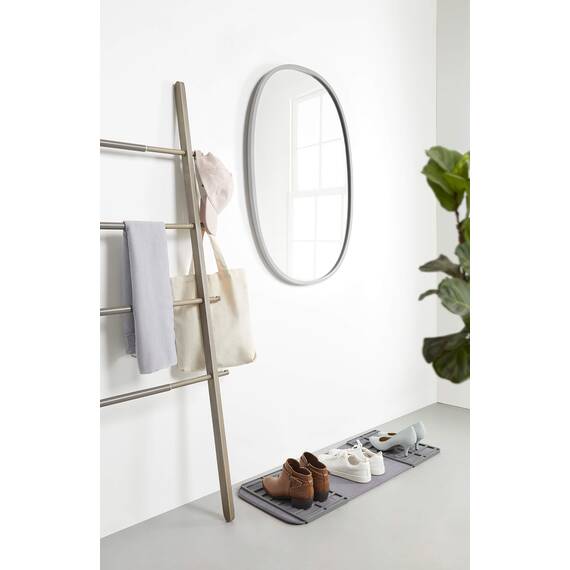 Umbra Hub Wandspiegel – Ovaler Spiegel für Diele, Badezimmer, Wohnzimmer und Mehr, Grau, 61x91 cm