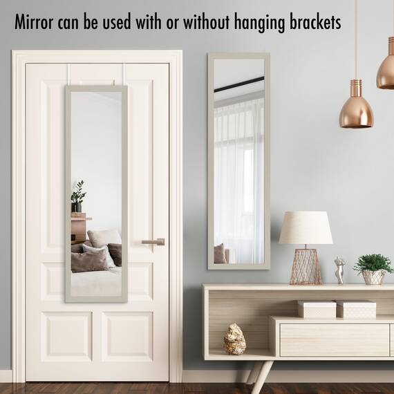 Americanflat 38x130 cm Türspiegel zum Einhängen - Ganzkörperspiegel - Bruchsicheres Glas mit Metallbügel zum Aufhängen Badezimmer, Schlafzimmer - MDF-Rahmen Farbe Helles Holz