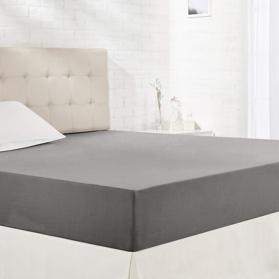 Amazon Basics Jersey Spannbettlaken, 100% Baumwolle, Spannbetttuch - Matratzenhöhe bis 30 cm, 200 x 200 cm, Dunkelgrau