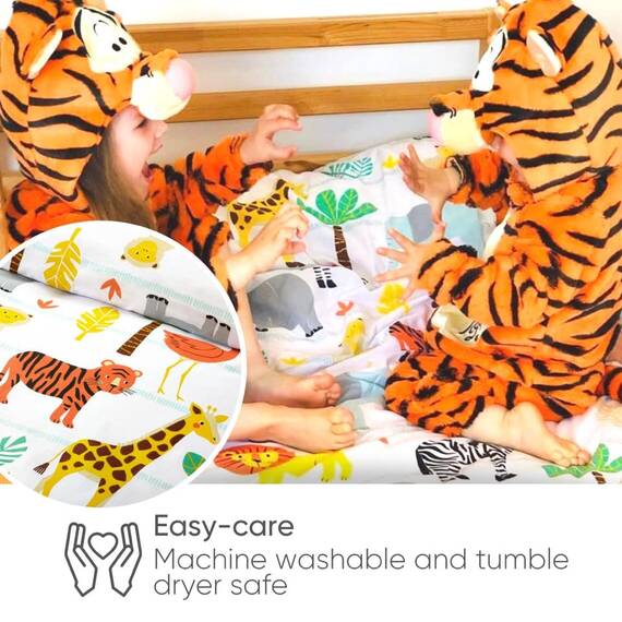 Bloomsbury Mill - Kinderbettwäsche 120 x 150cm Safari Tiere für Kinder - Baby Bettwäsche Mädchen und Jungen - Zoo Tiere & Dschungel Wendebettwäsche und Kissenbezug-Set für Kleinkinder & Babybetten