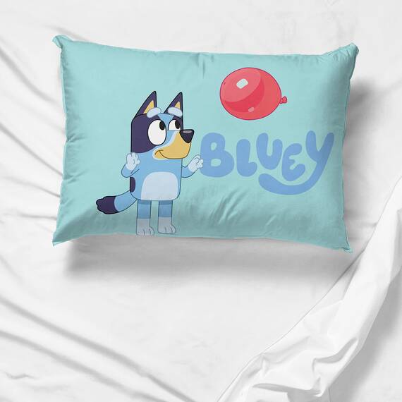 Jay Franco Bluey & Bingo 1 Single Reversible Pillowcase - Double-Sided Kids Super Soft Bedding (Official Bluey Product)