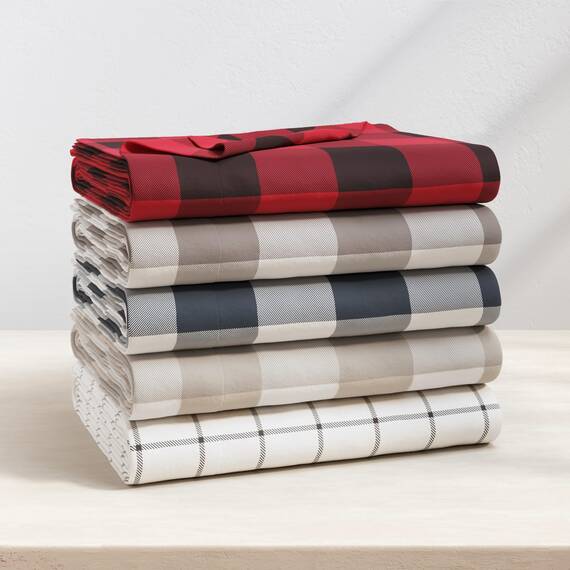 Great Bay Home Flanell-Bettwäsche-Set, Queen-Size-Größe, 100 % türkische Baumwolle, doppelt gebürstet, bedruckt, ultraweich, gemütlich, 4-teiliges Bettwäsche-Set (Büffelkaro, Rot/Schwarz)
