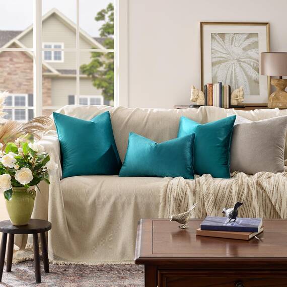 GIGIZAZA Dekorative Couch-Kissenbezüge, Set mit 2 blaugrünen Pfauengrün, quadratische Kissenbezüge, 55,9 x 55,9 cm, Kissenbezüge aus Samt